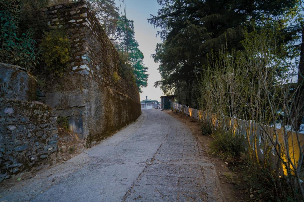 Bhikampur Lodge By Howard Nainital Bagian luar foto