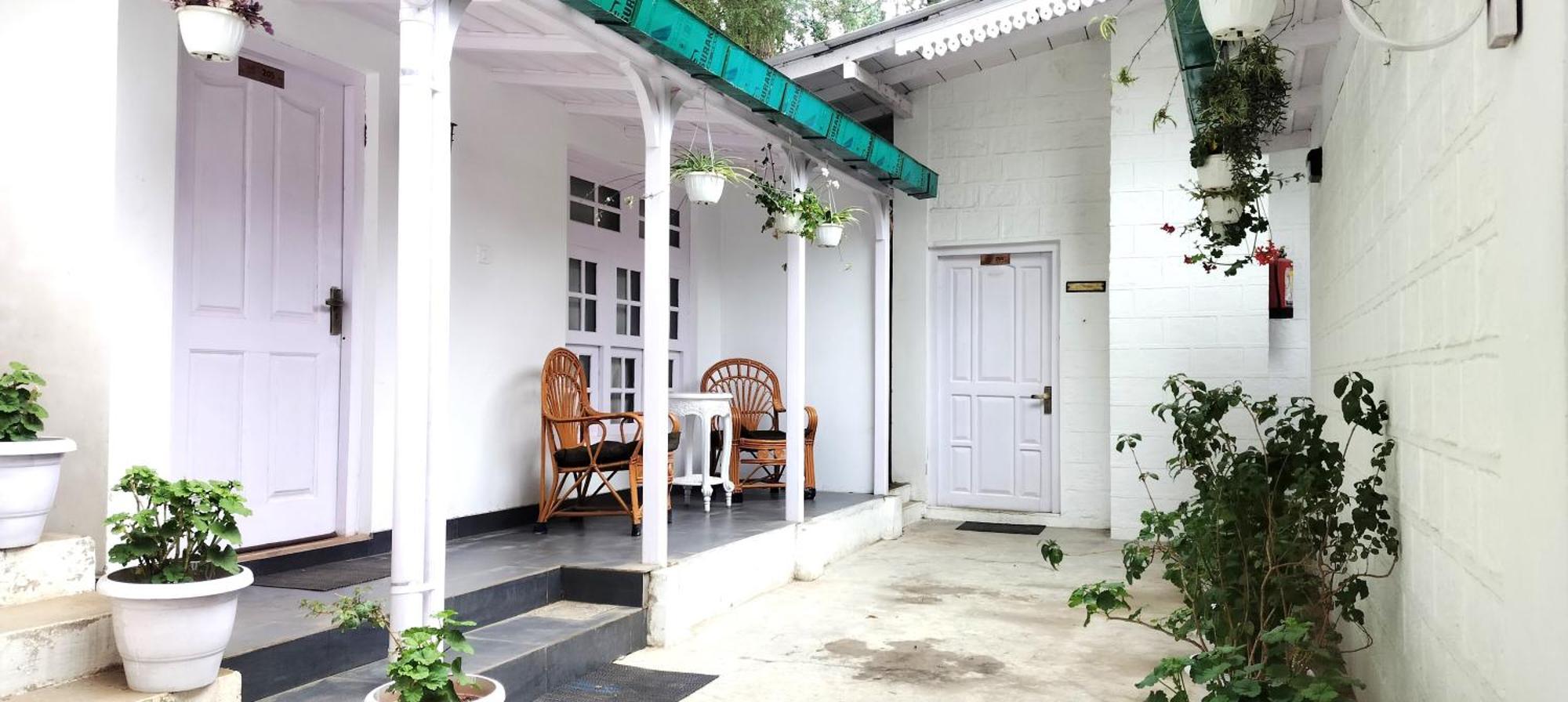 Bhikampur Lodge By Howard Nainital Bagian luar foto