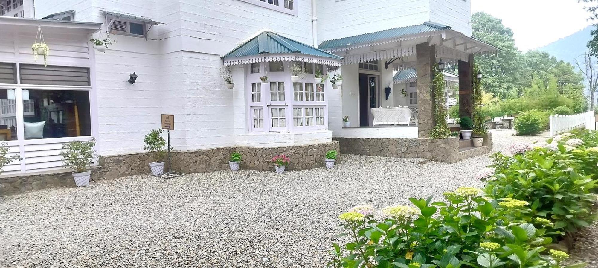 Bhikampur Lodge By Howard Nainital Bagian luar foto