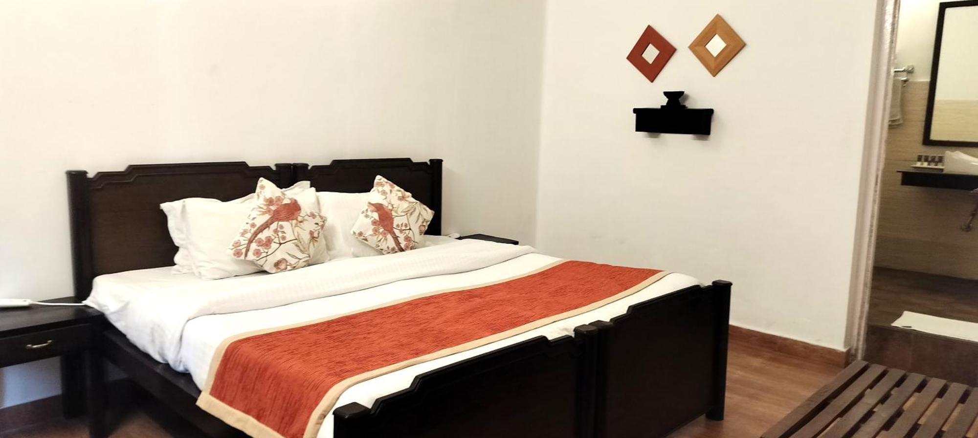 Bhikampur Lodge By Howard Nainital Bagian luar foto